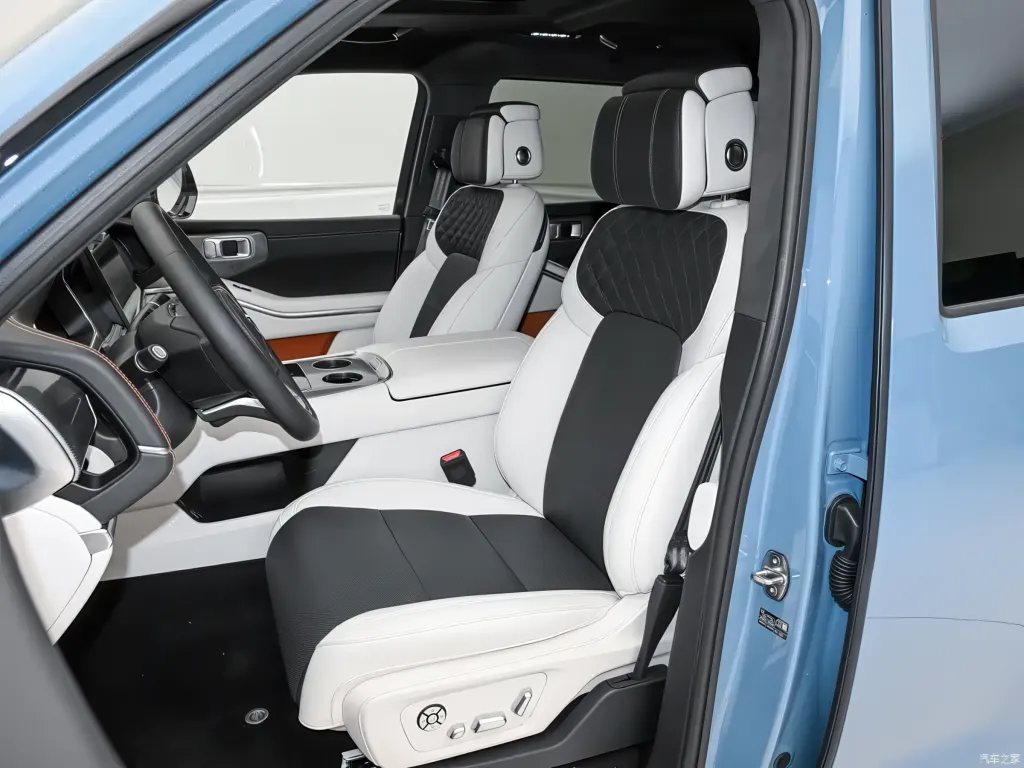 Новый Tank 700 вышел на предзаказ с LiDAR, Coffee OS и гибридной мощностью до 851 л.с.