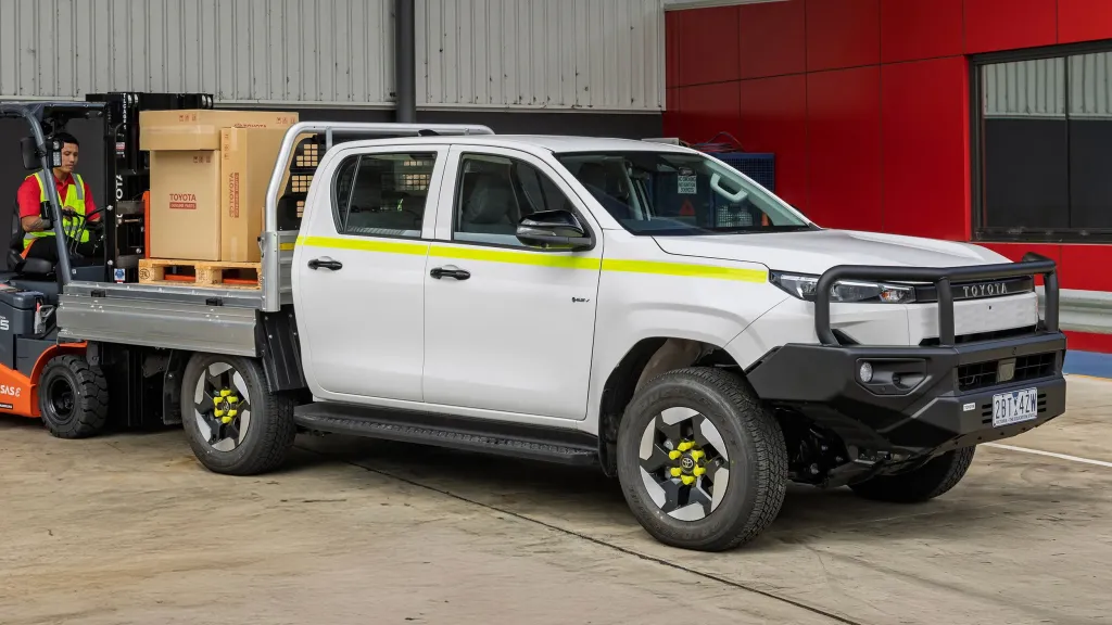 Новый Toyota Hilux BEV вышел в Австралии как самый дорогой Hilux в линейке