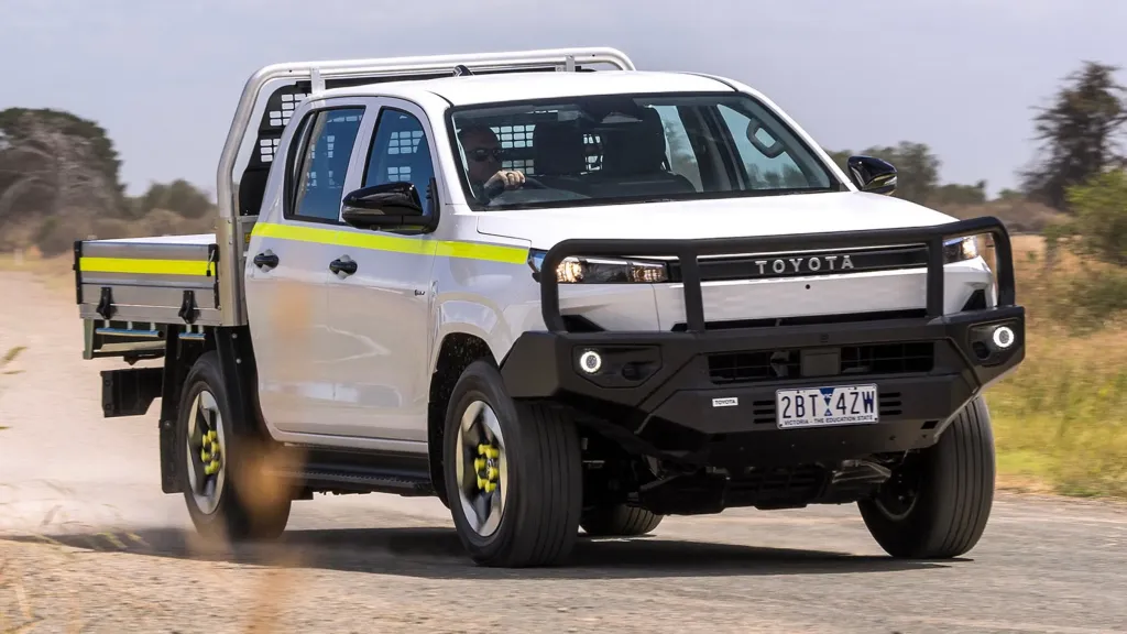 Новый Toyota Hilux BEV вышел в Австралии как самый дорогой Hilux в линейке