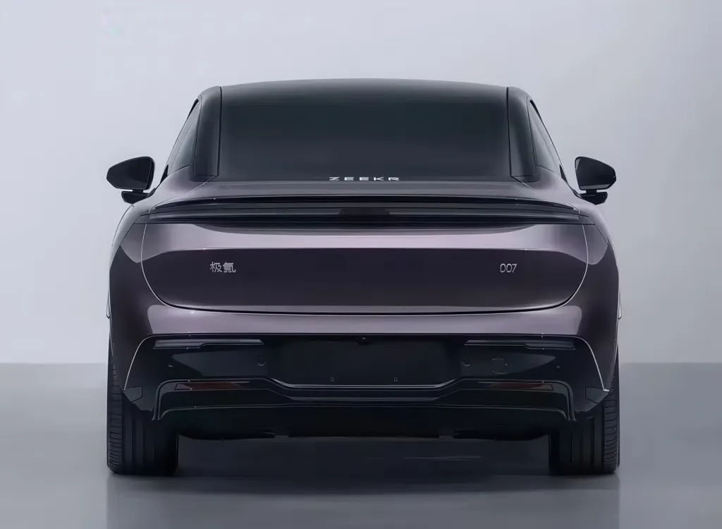 Новые Zeekr 007 и 007 GT выйдут 10 апреля вместе с юбилейным 001 5th Anniversary Edition