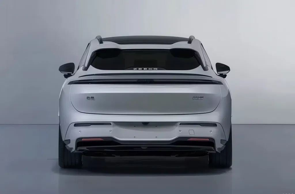 Новые Zeekr 007 и 007 GT выйдут 10 апреля вместе с юбилейным 001 5th Anniversary Edition