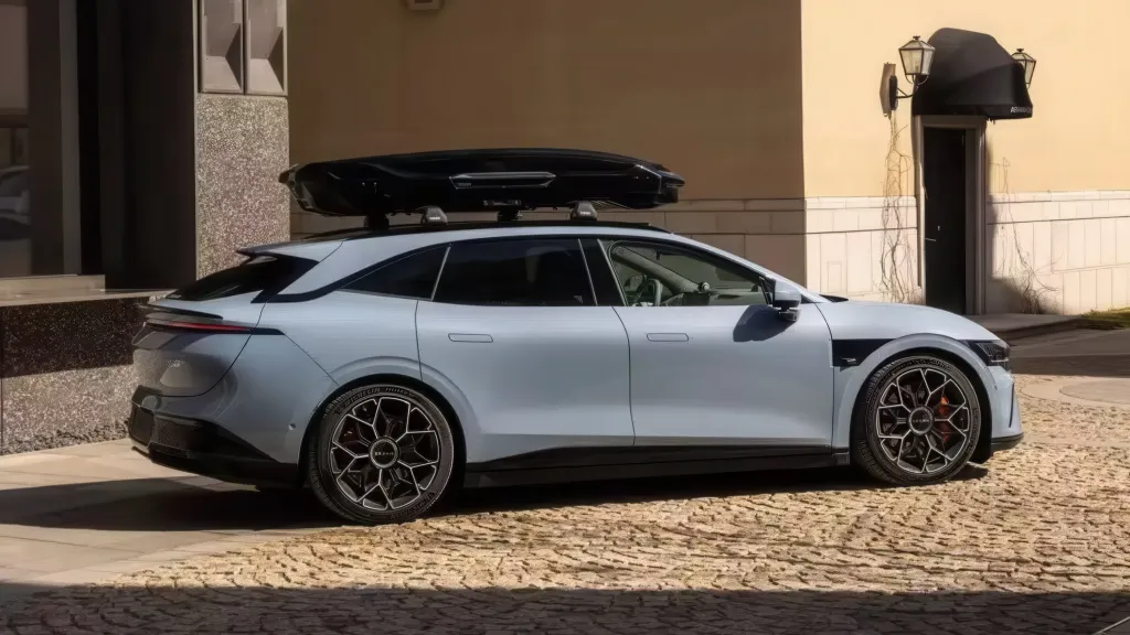 Zeekr открыл предпродажи обновленных 007 и 7 GT с 900-вольтовой архитектурой и мощностью до 784 л.с.