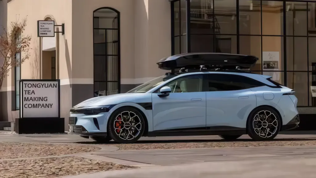 Zeekr открыл предпродажи обновленных 007 и 7 GT с 900-вольтовой архитектурой и мощностью до 784 л.с.