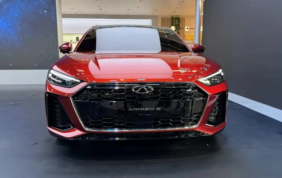 Chery представил Arrizo S: новый седан получил 2,0-литровый турбомотор мощностью 192 кВт