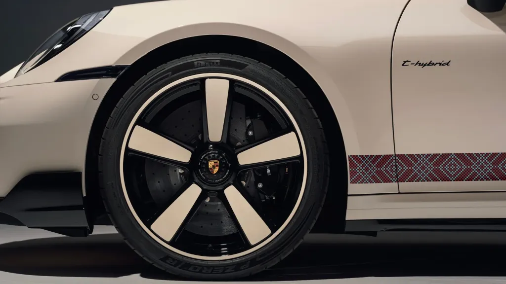 Porsche 911 Turbo S Sadu Edition отметит 70 лет марки в Кувейте