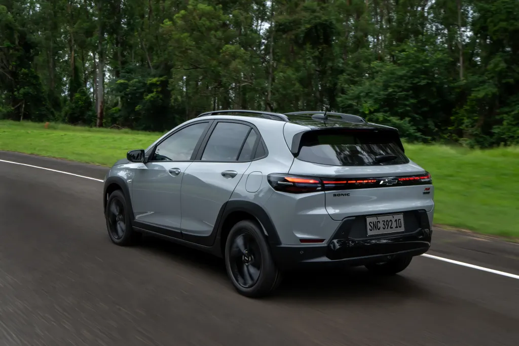 Chevrolet Sonic 2027 сменил формат: вместо хэтчбека и седана появился кроссовер-купе для Бразилии