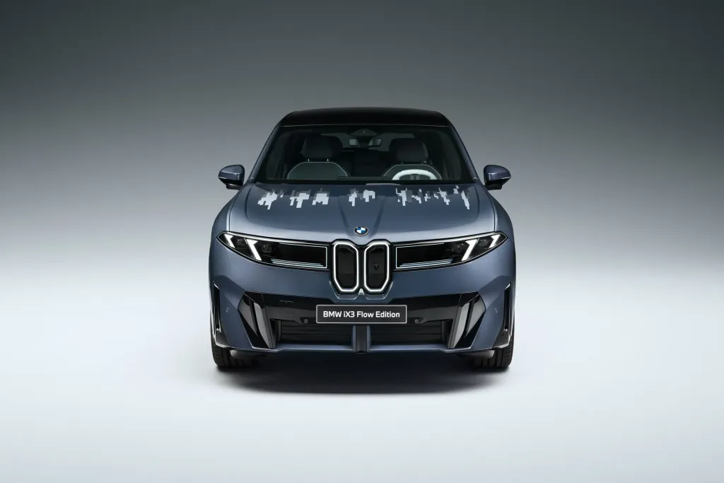 BMW показала iX3 Flow Edition: E Ink на капоте и восемь анимаций для персонализации