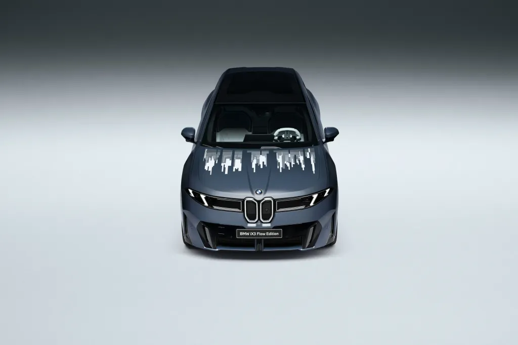 BMW показала iX3 Flow Edition: E Ink на капоте и восемь анимаций для персонализации