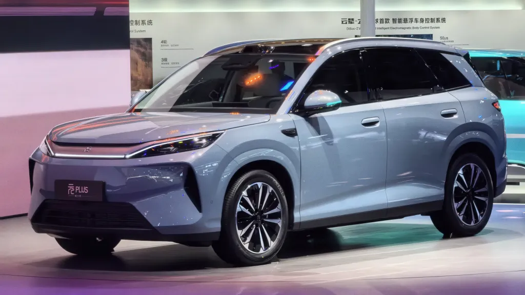 BYD Atto 3 третьего поколения дебютировал в Китае: до 326 л.с., 630 км хода и flash charging