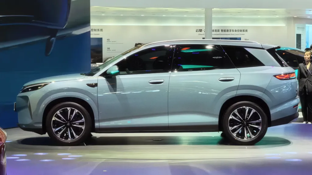 BYD Atto 3 третьего поколения дебютировал в Китае: до 326 л.с., 630 км хода и flash charging