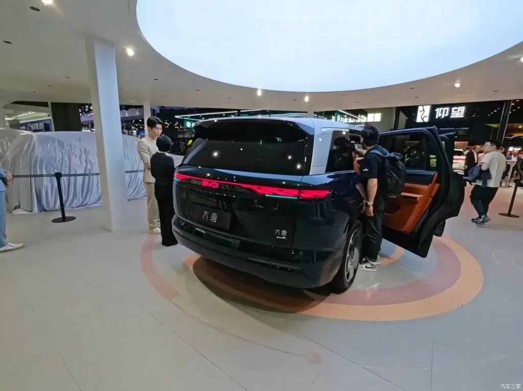 BYD Great Tang EV вышел на предзаказ: до 950 км хода, 3,9 секунды до 100 км/ч и 1000-вольтовая архитектура