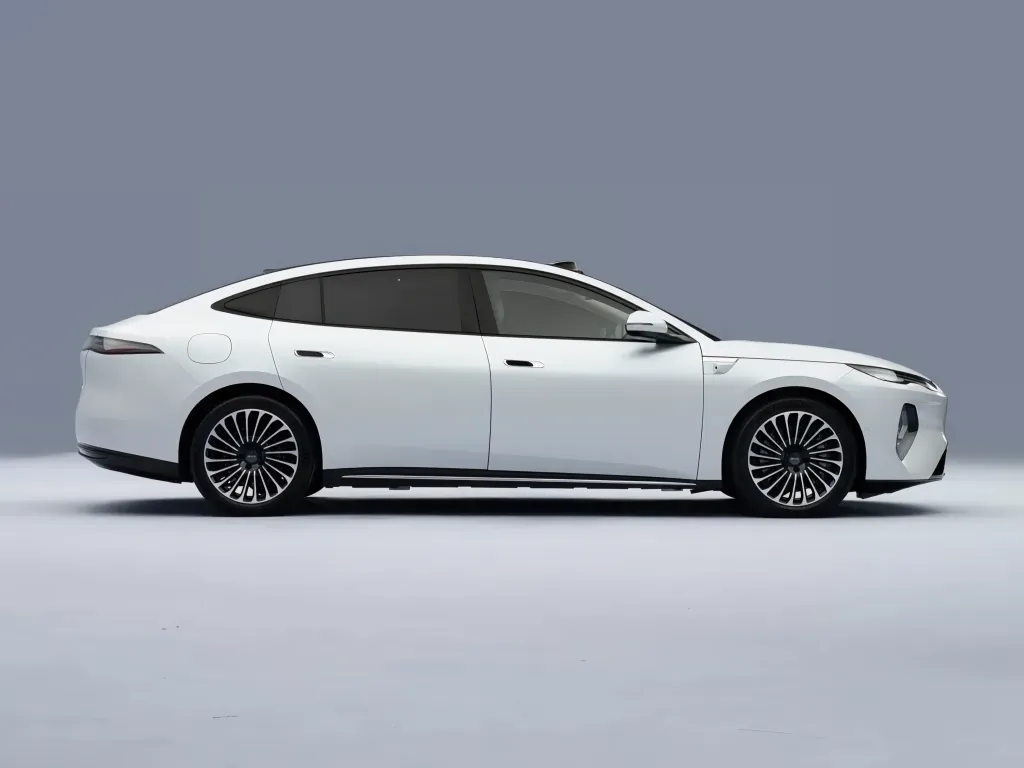 BYD Seal 08 получит быструю зарядку, заднее подруливание и статус флагманского седана