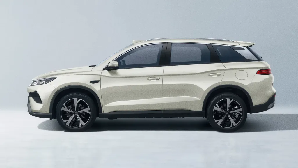 BYD Song Pro DM-i Flying Edition стартовал в Китае: до 301 км на электротяге и опциональный LiDAR