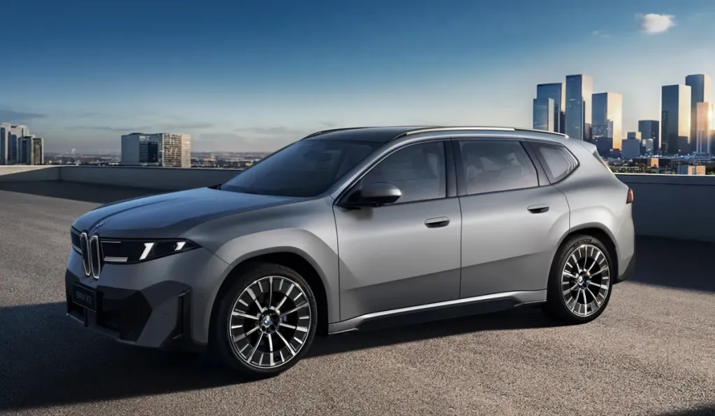 BMW i3 Long Wheelbase и iX3 Long Wheelbase стартовали в Китае с локальной цифровой экосистемой