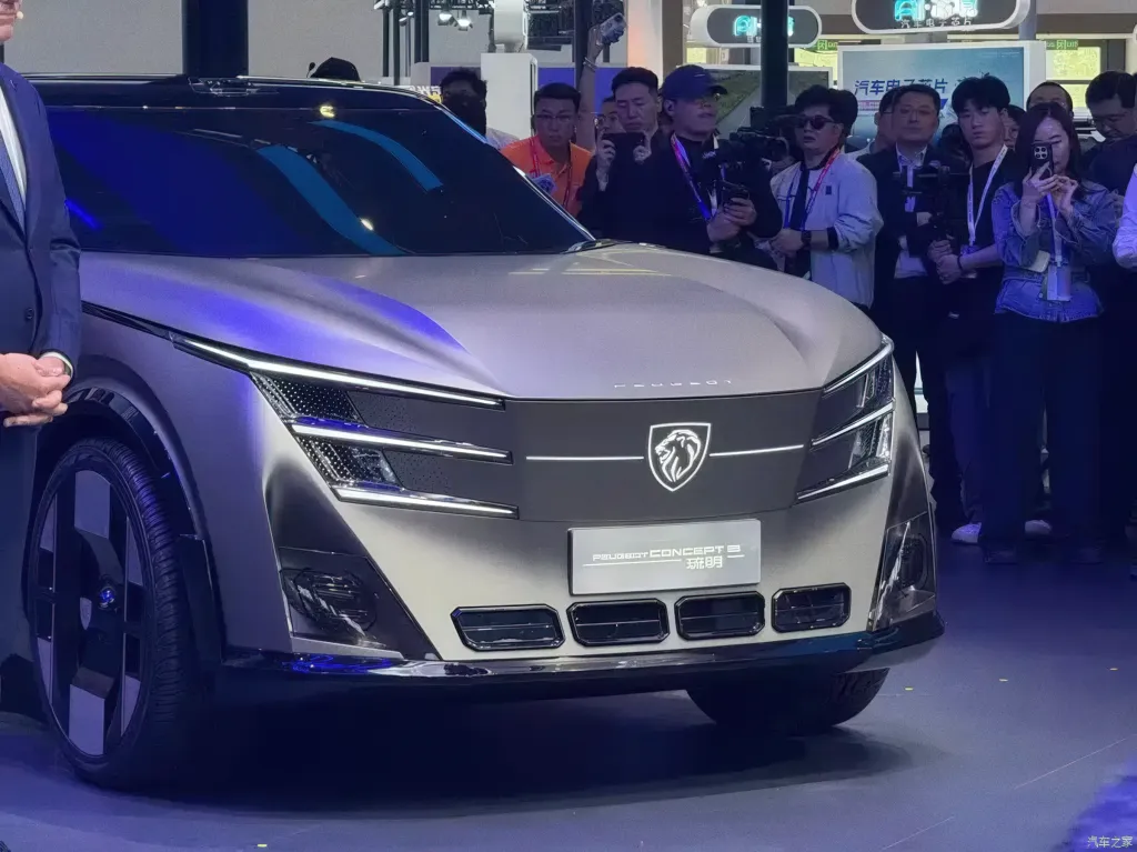 Dongfeng Peugeot и Dongfeng Citroen показали четыре концепта в Пекине и нацелились на запуск с 2027 года