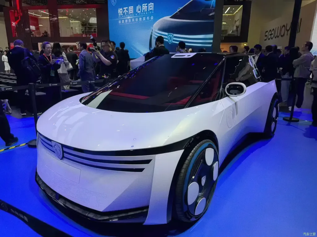Dongfeng Peugeot и Dongfeng Citroen показали четыре концепта в Пекине и нацелились на запуск с 2027 года