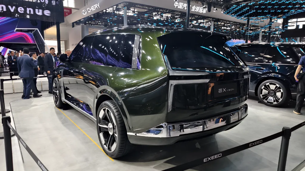 Exeed представил EX Vision в Пекине и показал, как будет развивать флагманские SUV