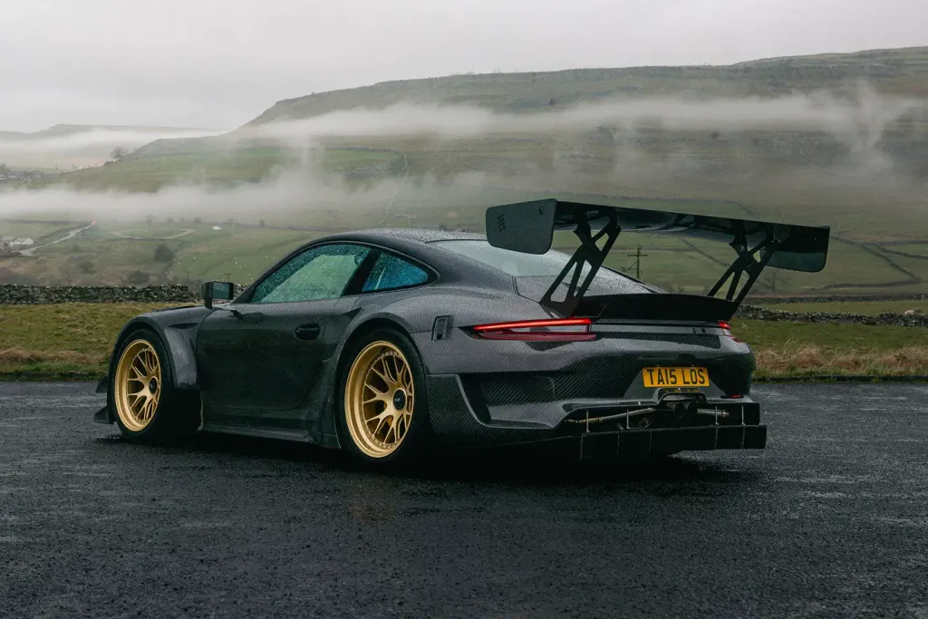 Talos 911 RT получил карбоновый widebody, 540 л.с. и цену от 850 000 фунтов без донорского Porsche