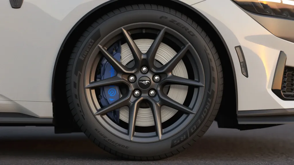 Ford Mustang Dark Horse T8-Spec получил трековые доработки Triple Eight и цену AU$138 888