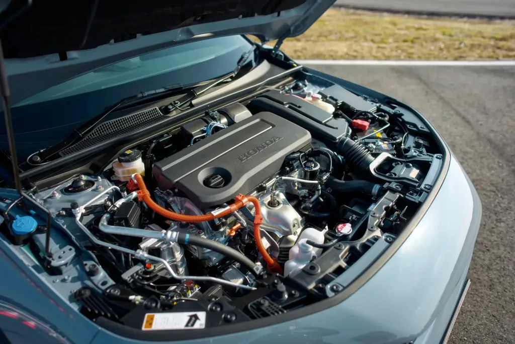 Honda Civic e:HEV RS стартовал в Японии: гибрид на 181 л.с., Prelude S+ Shift и более жесткое шасси