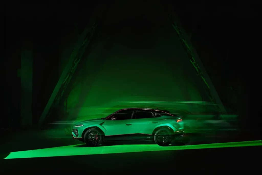 Lamborghini Urus SE Tettonero Capsule: 789 л.с., 630 экземпляров и самый настраиваемый Urus