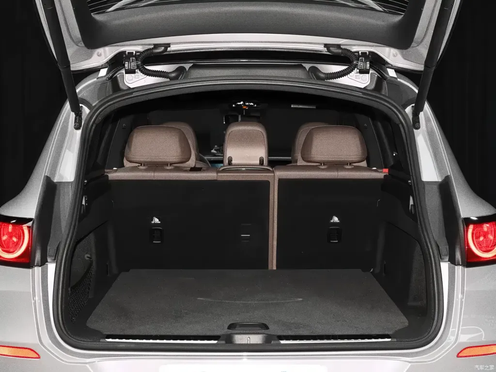 Mercedes-Benz GLC L EV: удлиненный китайский кроссовер получил S-Class-подвеску и 260 км за 10 минут