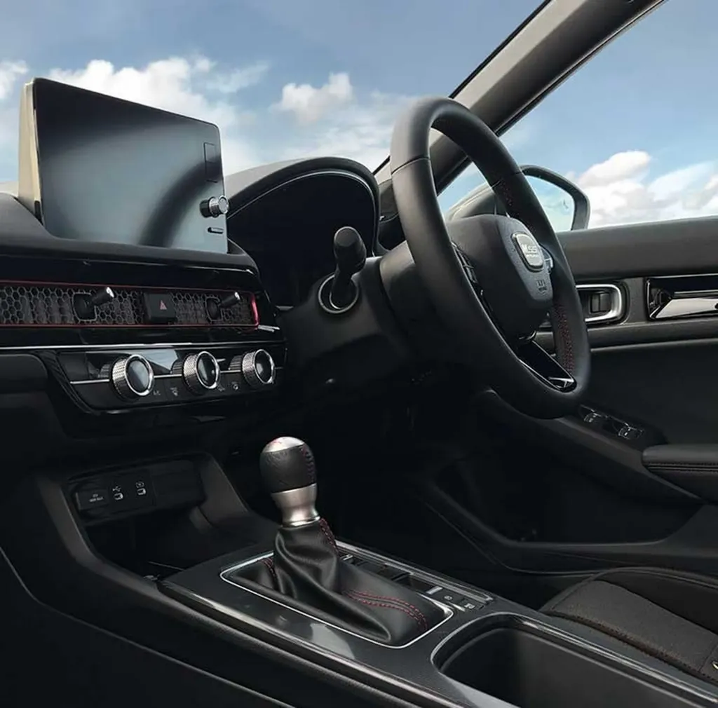 Mitsuoka M55 RS: ручная коробка, Honda Civic RS и кузов в духе Challenger и Kenmeri Skyline