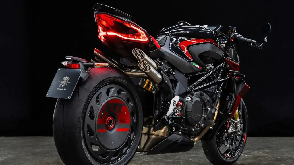 MV Agusta Brutale 1000 ABT выйдет тиражом 130 штук с карбоном, 199 л.с. и трековым пакетом на 205 л.с.
