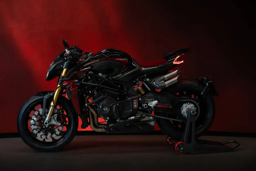 MV Agusta Brutale 1000 ABT выйдет тиражом 130 штук с карбоном, 199 л.с. и трековым пакетом на 205 л.с.