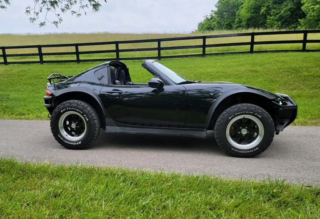 Paco Motorsports сделала внедорожные Mazda MX-5 ND с FOX-подвеской, стальными расширителями и Abarth-дифференциалом