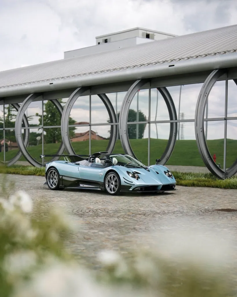 Pagani Zonda Cervino стал новой переработкой Roadster S с голубым кузовом, новым салоном и V12 7.4b
