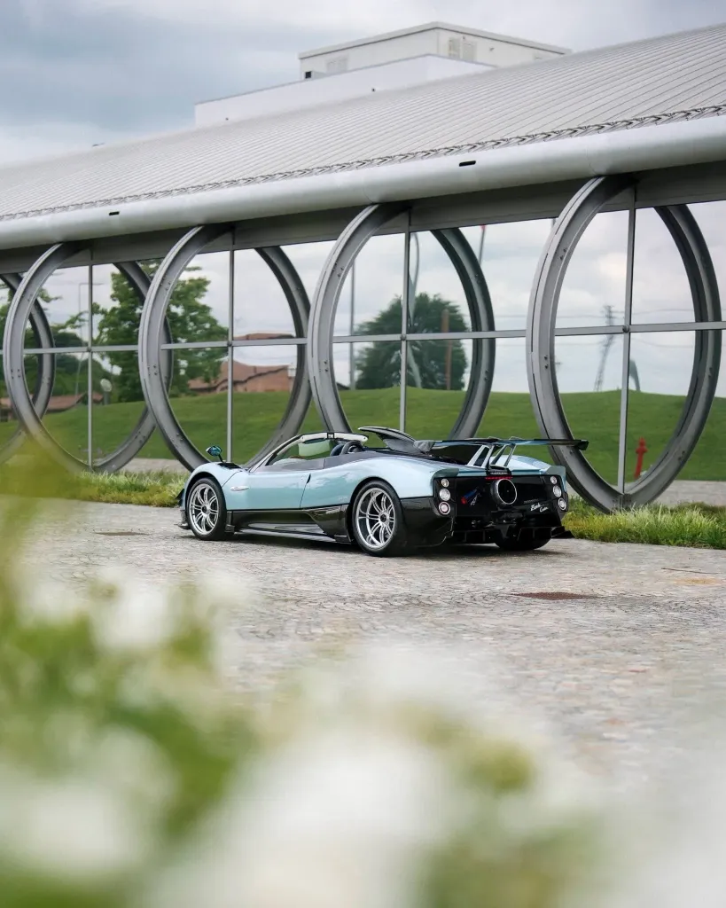 Pagani Zonda Cervino стал новой переработкой Roadster S с голубым кузовом, новым салоном и V12 7.4b