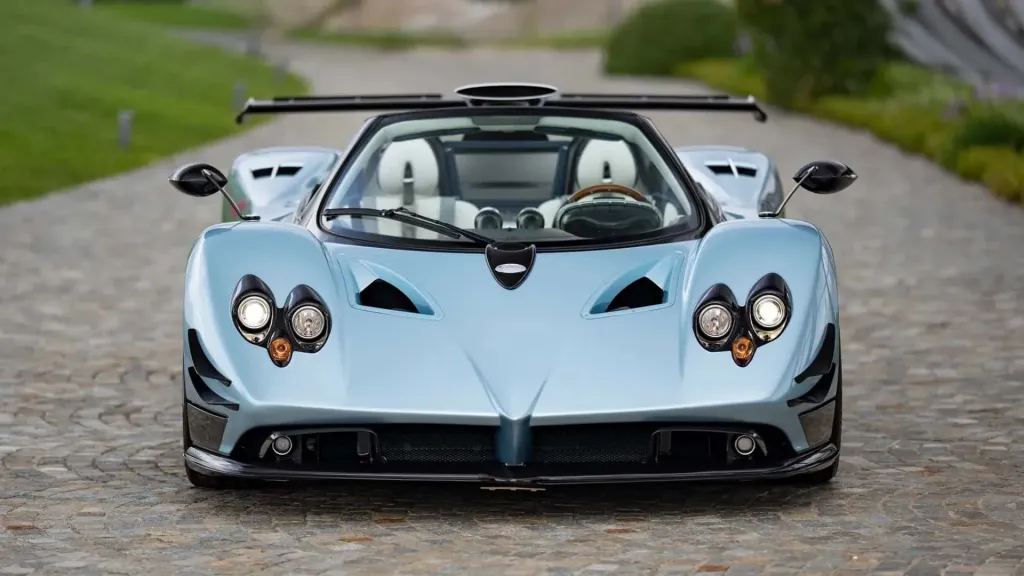 Pagani Zonda Cervino стал новой переработкой Roadster S с голубым кузовом, новым салоном и V12 7.4b