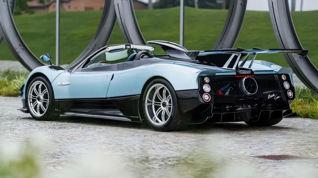 Pagani Zonda Cervino стал новой переработкой Roadster S с голубым кузовом, новым салоном и V12 7.4b