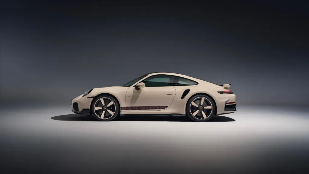 Porsche 911 Turbo S Sadu Edition отметит 70 лет марки в Кувейте