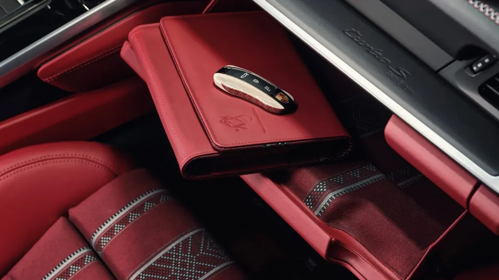 Porsche 911 Turbo S Sadu Edition отметит 70 лет марки в Кувейте