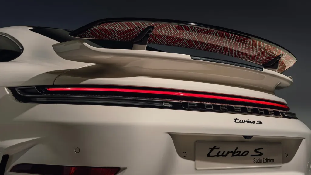 Porsche 911 Turbo S Sadu Edition отметит 70 лет марки в Кувейте