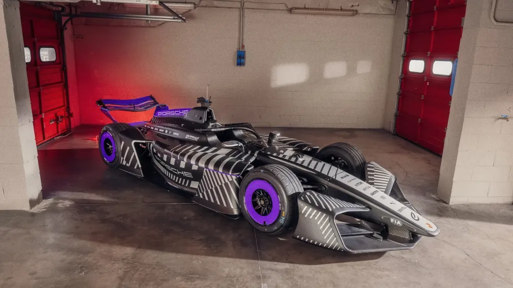 Porsche 975 RSE раскрывает новое поколение Formula E: 805 л.с. в Attack Mode и полный привод