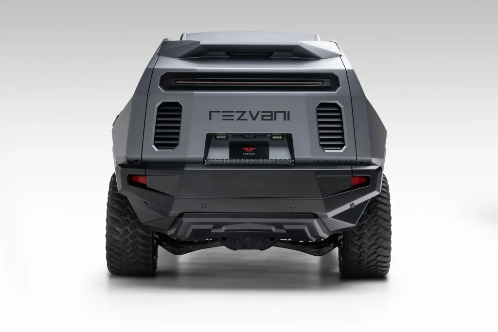 Rezvani показала седьмой Vengeance: бронированный Cadillac Escalade со стилем sci-fi и салоном как у бизнес-джета