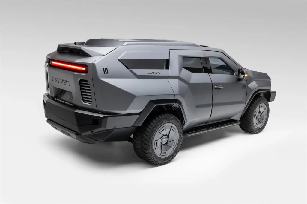 Rezvani показала седьмой Vengeance: бронированный Cadillac Escalade со стилем sci-fi и салоном как у бизнес-джета