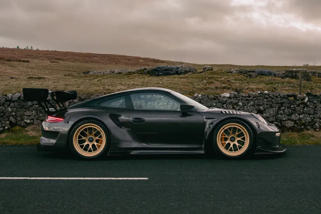 Talos 911 RT получил карбоновый widebody, 540 л.с. и цену от 850 000 фунтов без донорского Porsche
