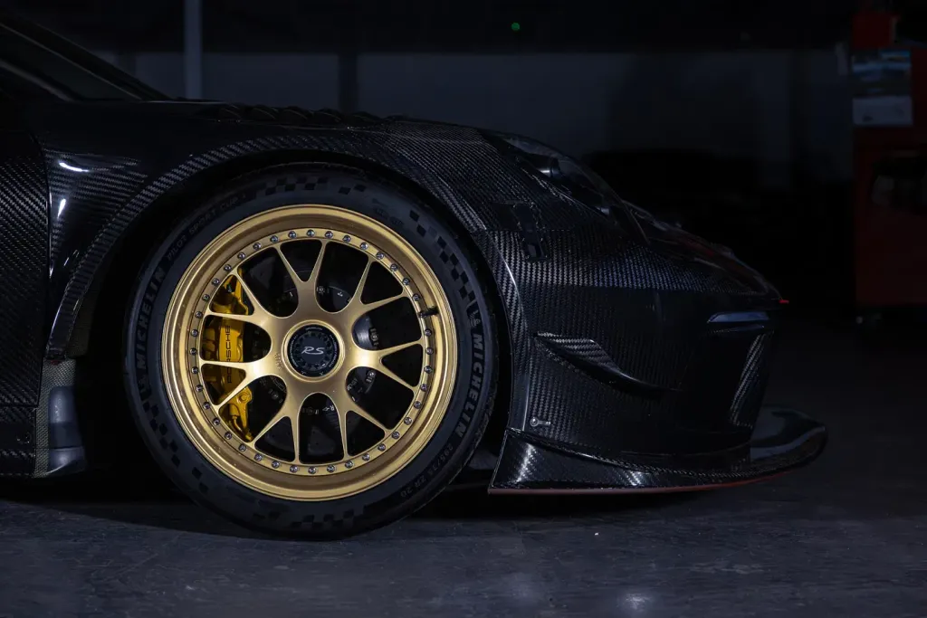 Talos 911 RT получил карбоновый widebody, 540 л.с. и цену от 850 000 фунтов без донорского Porsche