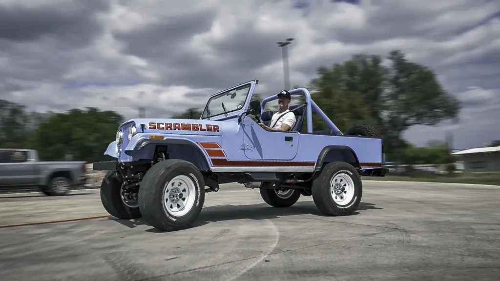 Vigilante Jeep Scrambler: алюминиевый кузов, 6,4-литровый Hemi V8, Dana 44/60 и девять месяцев ожидания