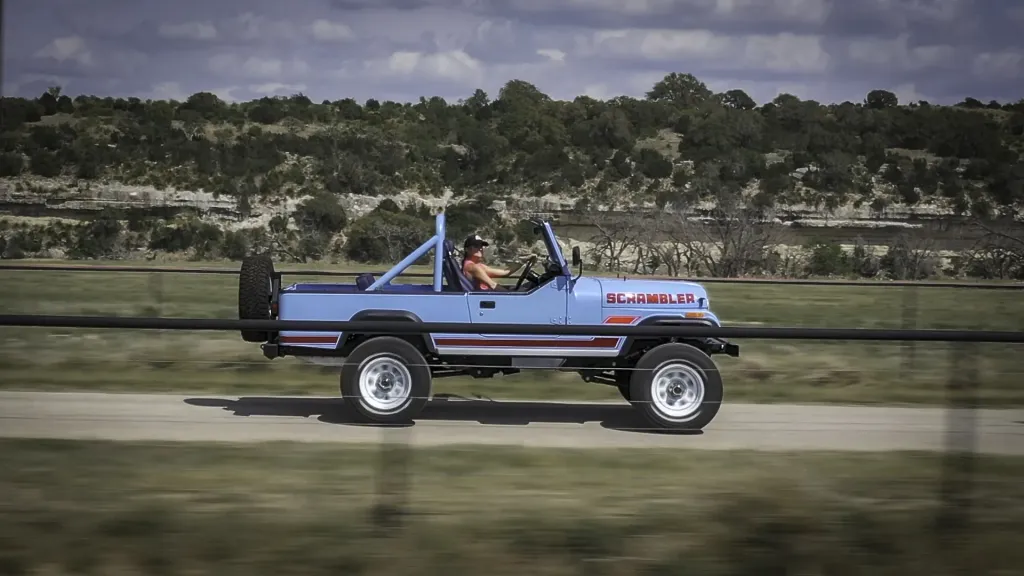 Vigilante Jeep Scrambler: алюминиевый кузов, 6,4-литровый Hemi V8, Dana 44/60 и девять месяцев ожидания