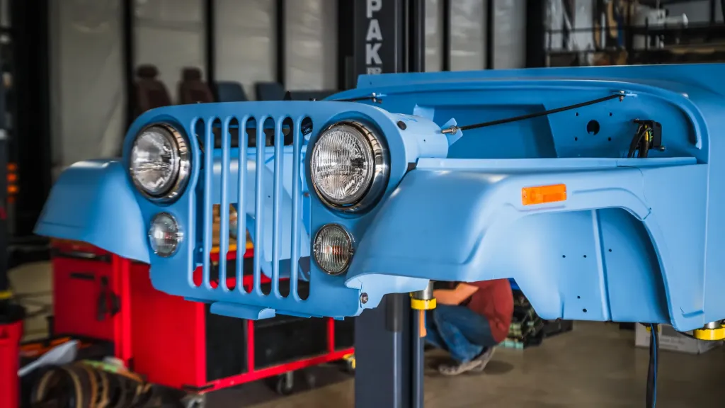 Vigilante Jeep Scrambler: алюминиевый кузов, 6,4-литровый Hemi V8, Dana 44/60 и девять месяцев ожидания