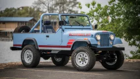 Vigilante Jeep Scrambler: алюминиевый кузов, 6,4-литровый Hemi V8, Dana 44/60 и девять месяцев ожидания