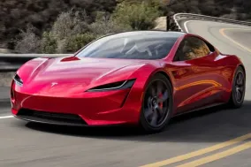 Tesla перенесла премьерный показ Roadster на конец апреля 2026 года