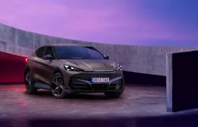 Обновленный Cupra Tavascan получил новую базовую версию на 188 л.с., цифровые доработки и функцию vehicle-to-load