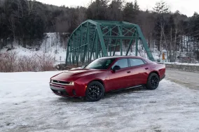 Dodge Charger R/T 2026: новый рядный шестицилиндровый мотор бросил вызов Hemi
