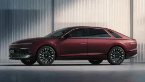 Hyundai показала рестайлинг Grandeur/Azera: флагманский седан получил 17-дюймовый экран и новый Shark Nose
